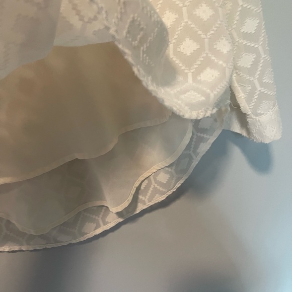 Beautiful Textured Cream Color Tunic Blouse Sz M - Picture 7 of 8